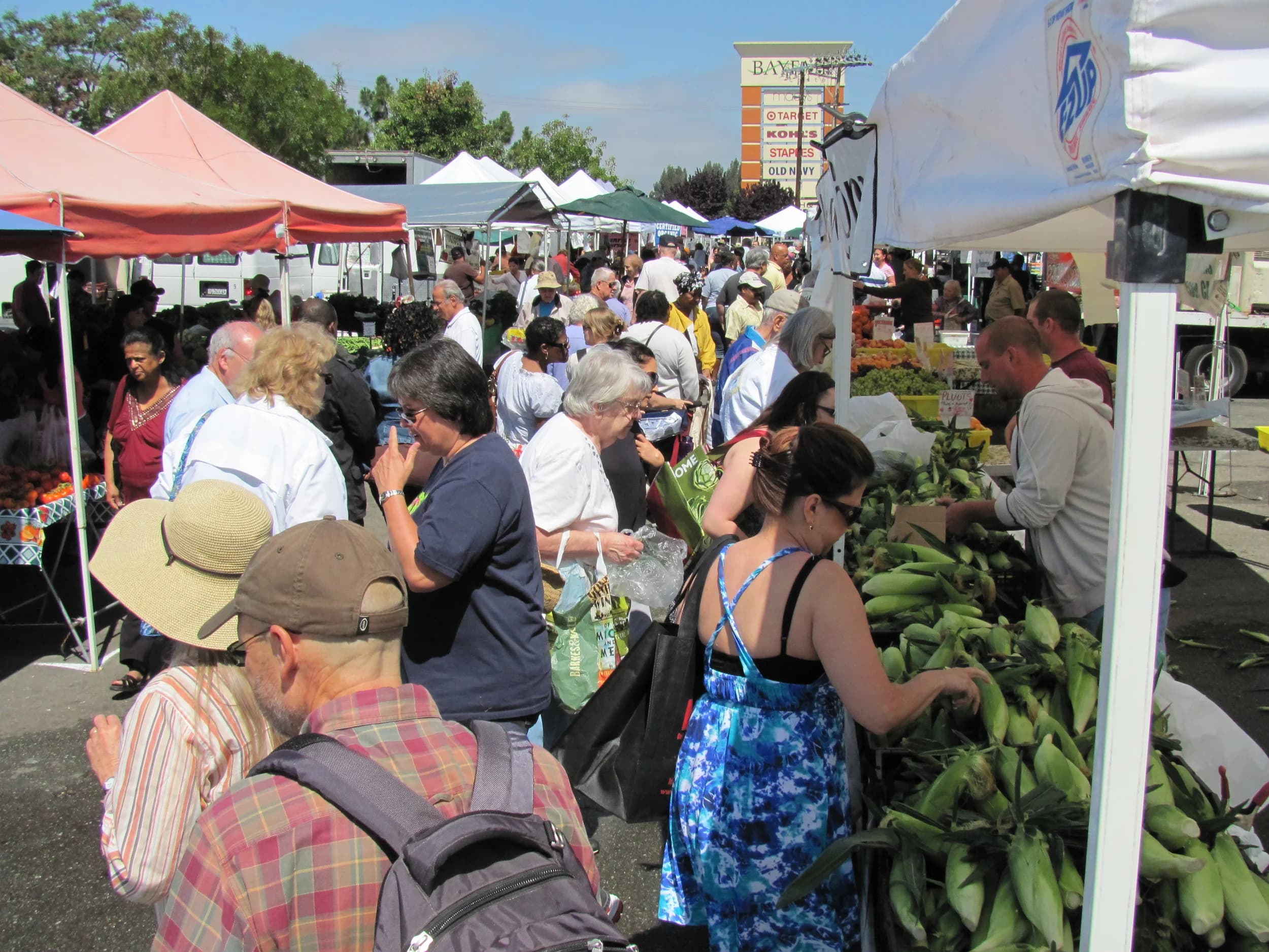 San Leandro Farmers' Market at Bayfair