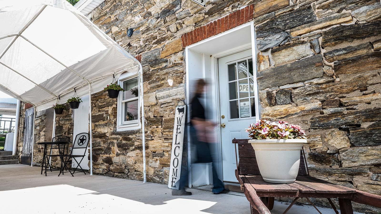 Roseda Farm Market at Hedgeapple